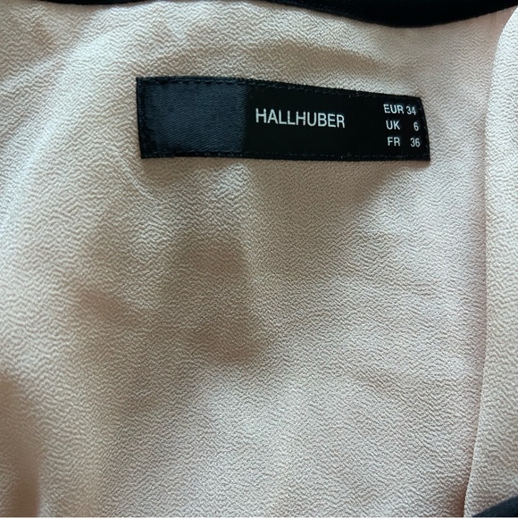 Hallhuber Pleated Blush Halter Dress with Black Trim – SZ 4 US - Picture 2 of 5